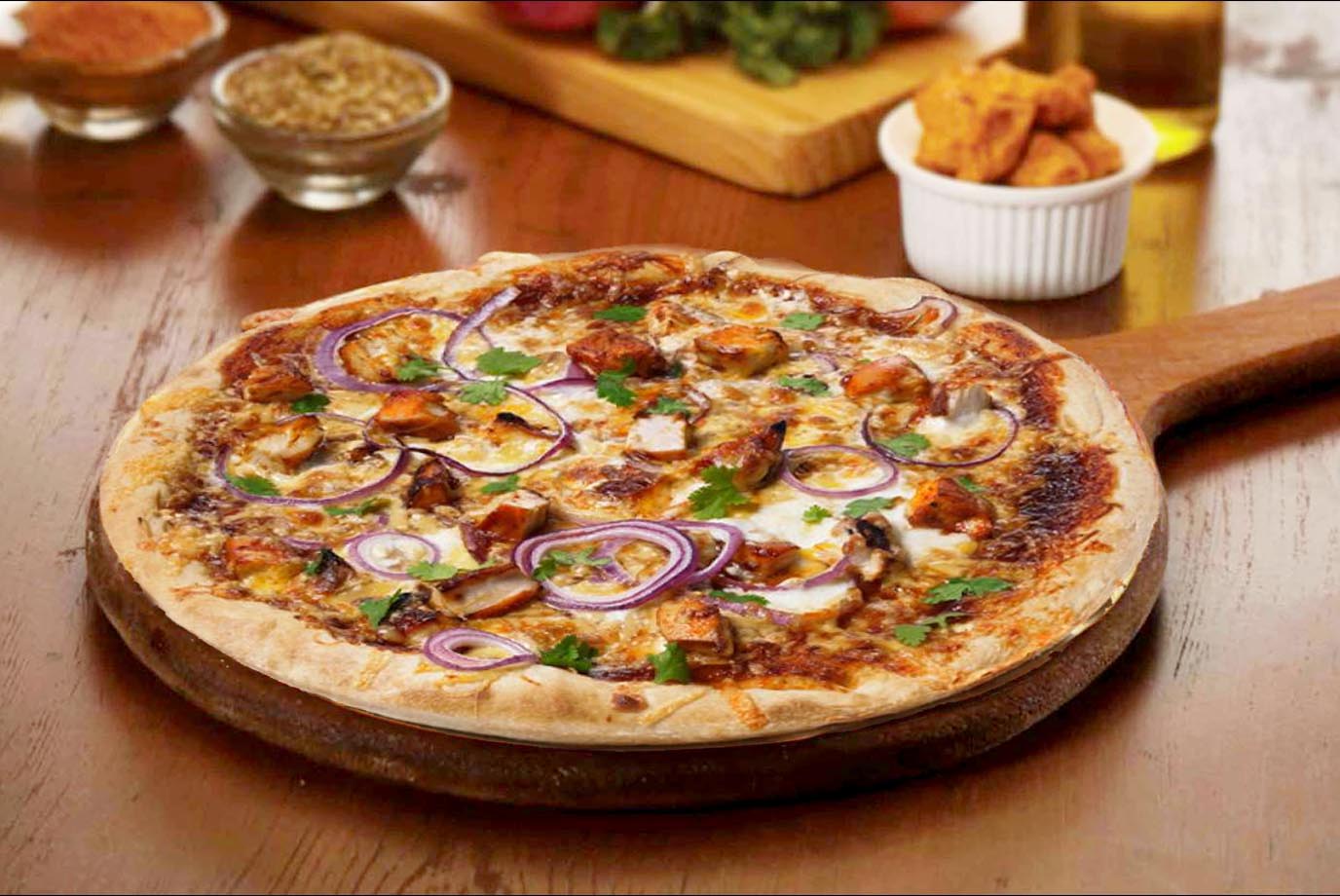 Golden Barbeque Chicken pizza